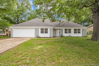 6611 E  57th St, Tulsa, OK 74145