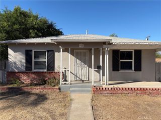 917 W  9th St, Corona, CA 92882