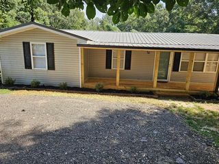 11 E  Magnolia Dr, Newnan, GA 30263