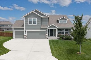 1485 N  162nd Cir, Basehor, KS 66007