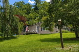 192 Ladybug Ln, Penrose, NC 28766