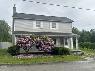 576 Front St, Mount Pleasant, PA 15666