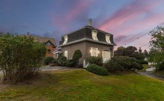 24 Pulaski St, Peabody, MA 01960
