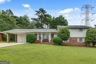 5440 Huron Dr, Lake City, GA 30260