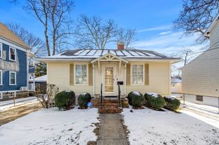181 Thacher St, Milton, MA 02186
