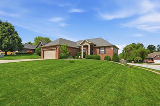 5713 S Lexington Avenue S, Springfield, MO 65810