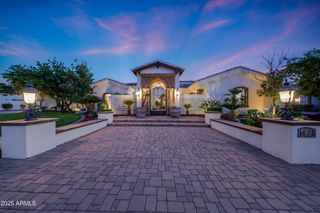 1423 E BEVERLY Lane, Phoenix, AZ 85022