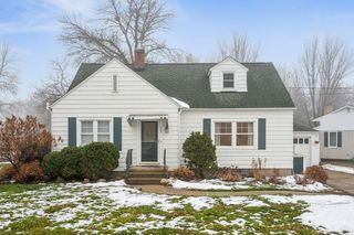 302 2nd Ave SE, Nya, MN 55397