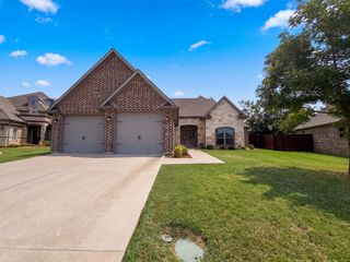 3712 Magnolia Ct, Denison, TX 75020