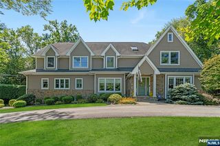 7 Deerhill Dr, Ho-ho-kus, NJ 07423