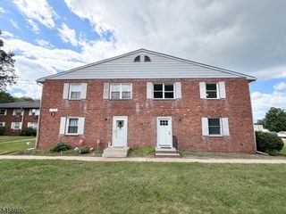 680 State Route 15 BLDG 3 #35, Lake Hopatcong, NJ 07849