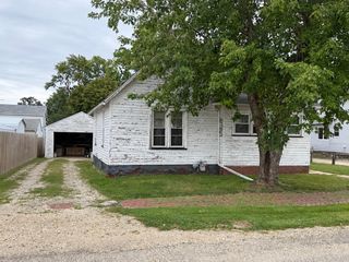 820 N  Burr Blvd, Kewanee, IL 61443