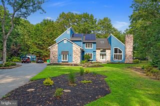 209 Shady Knoll Ln, Galloway, NJ 08205