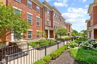 9486 Oakley Dr, Indianapolis, IN 46260