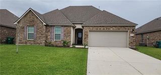676 Lakeshore Village Dr, Slidell, LA 70461