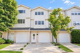 54 Stern Ct, Staten Island, NY 10308