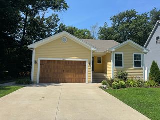 34450 N  Hickory Ln, Round Lake, IL 60073