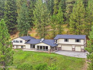 2719 S  Reynolds Rd, Coeur D Alene, ID 83814