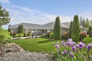 1009 Crest Acres Pl, Yakima, WA 98908