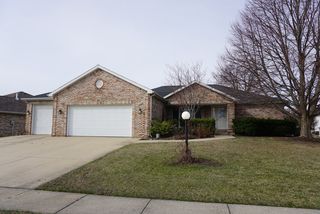 307 N  Beringer Cir, Urbana, IL 61802