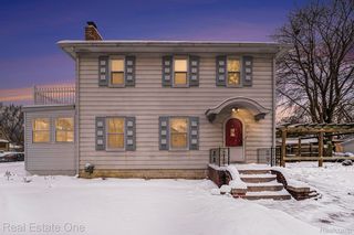 84 N  Genesee Ave, Pontiac, MI 48341
