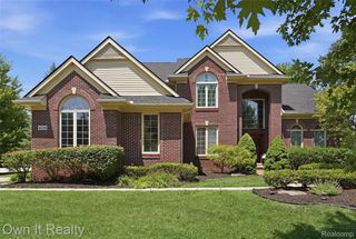 48280 Gladstone Rd, Canton, MI 48188