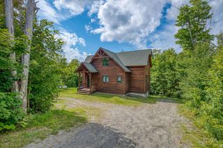 39 Adams Wulff Lane, Rangeley, ME 04970