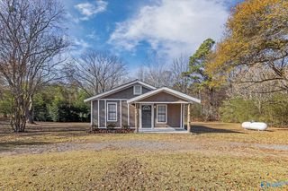 272 Weaver Rd, Albertville, AL 35950