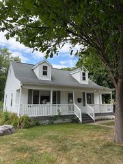 206 N  Marietta St, Verona, WI 53593