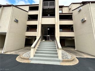 1801 E  Perry St #2, Pt Clinton, OH 43452