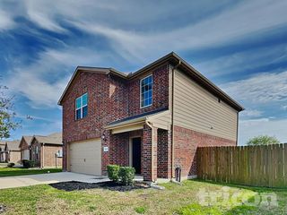 908 American Monarch Dr, La Marque, TX 77568