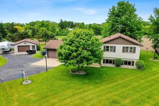 N951 Ruppel Ct, Dale, WI 54931