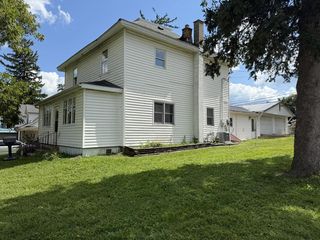 417 West Division Street, Dodgeville, WI 53533
