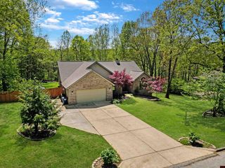 502 Northpointe Dr, Mountain Home, AR 72653