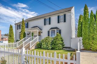 4 Mason St, Hudson, MA 01749
