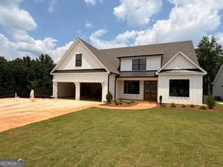 100 Loring Ln, Senoia, GA 30276