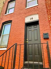 16 N  Madeira St, Baltimore, MD 21231