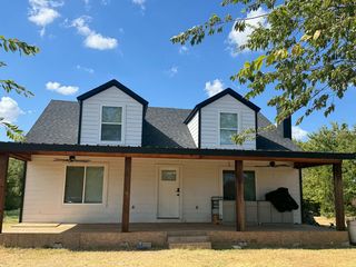 8401 Whispering Meadows Rd, Joshua, TX 76058