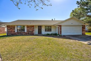 1611 S  92nd East Ave, Tulsa, OK 74112