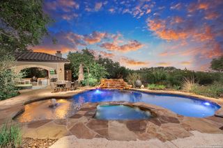 2219 Clubs Dr, Boerne, TX 78006