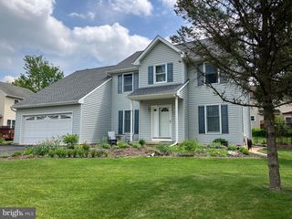 502 Summercroft Dr, Exton, PA 19341