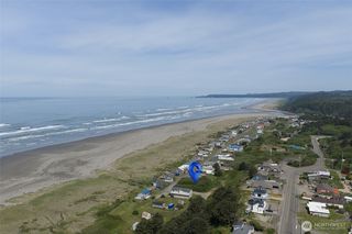 1 Pacific Avenue, Moclips, WA 98562
