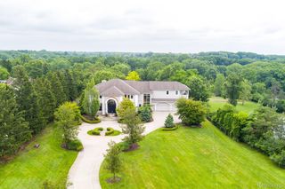 6345 Middlebelt Rd, West Bloomfield, MI 48322
