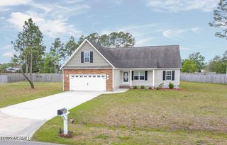 120 Rosemary Avenue, Hubert, NC 28539