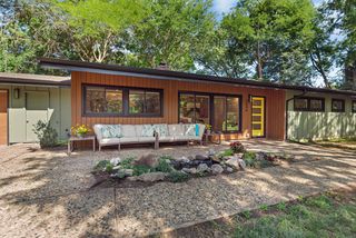 3446 Charing Cross Rd, Ann Arbor, MI 48108