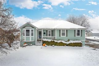 4902 Harkness Ave, Kansas City, MO 64136
