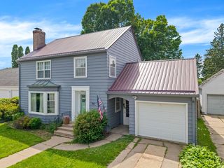 714 Marshall STREET S S, Caledonia, MN 55921