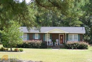 5696 Mud Rd, Brooklet, GA 30415