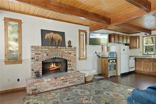 33133 Ridge Rd, Arrowbear Lake, CA 92382