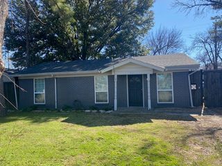 406 S  Park St, Little Elm, TX 75068